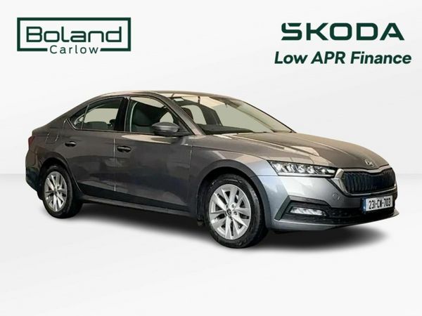Skoda Octavia Saloon, Diesel, 2023, Grey