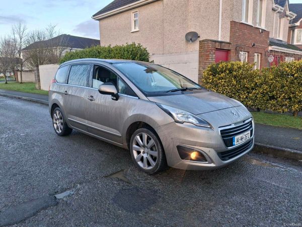 Peugeot 5008 MPV, Diesel, 2014, Grey