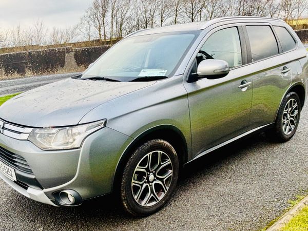 Mitsubishi Outlander SUV, Diesel, 2015, Grey