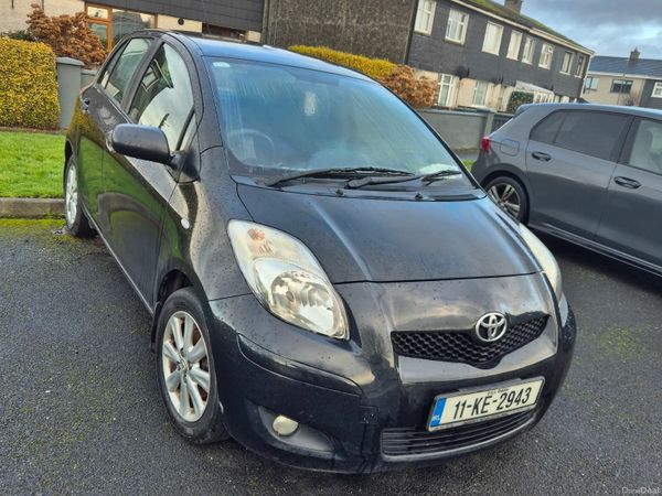 Toyota Yaris Hatchback, Petrol, 2011, Black