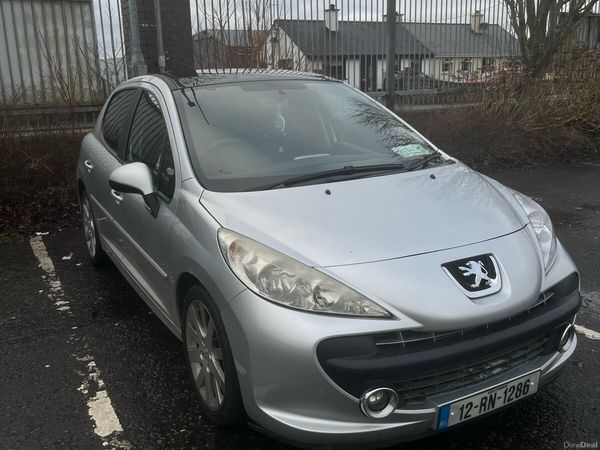 Peugeot 207 Hatchback, Diesel, 2012, Silver