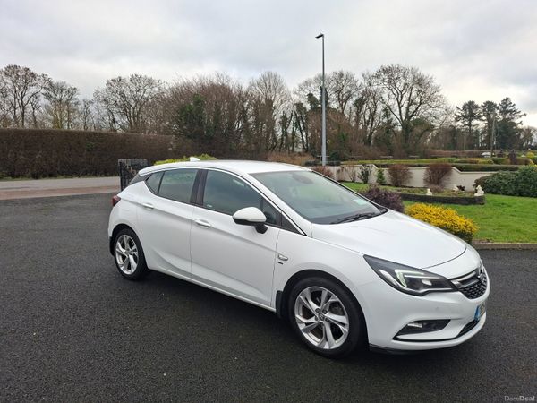 Opel Astra Hatchback, Diesel, 2017, White