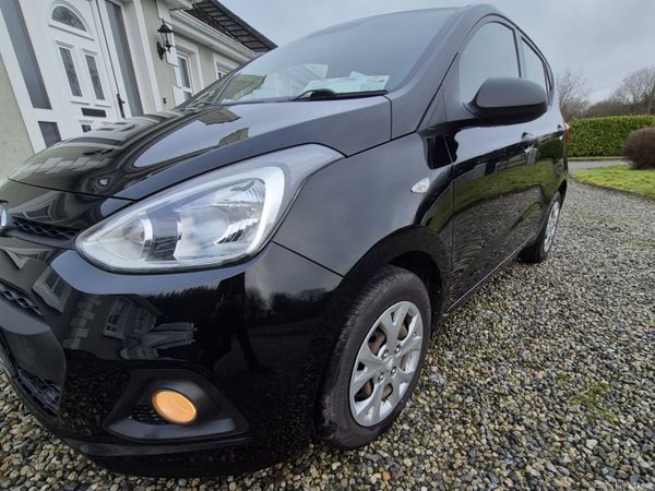 Hyundai i10 Hatchback, Petrol, 2015, Black
