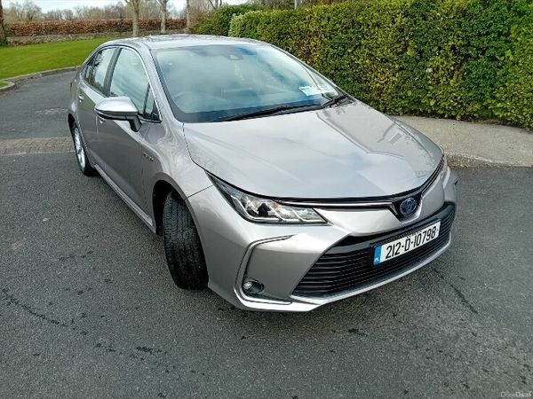 Toyota Corolla Saloon, Petrol Hybrid, 2021, Grey