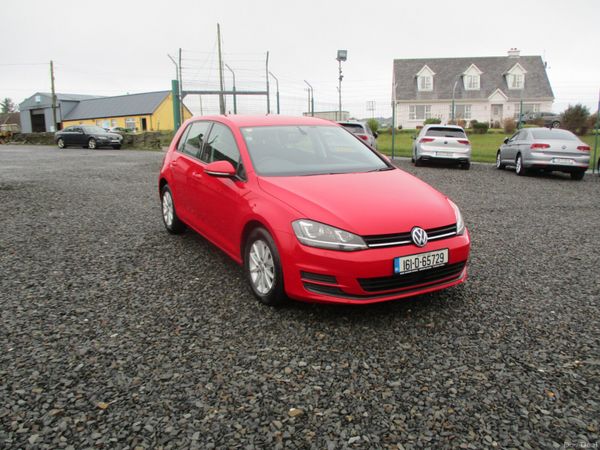Volkswagen Golf Hatchback, Petrol, 2016, Red
