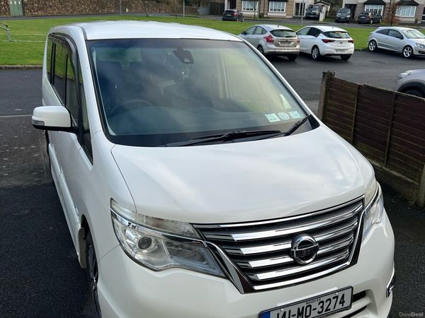 Nissan Serena MPV, Petrol Hybrid, 2014, White