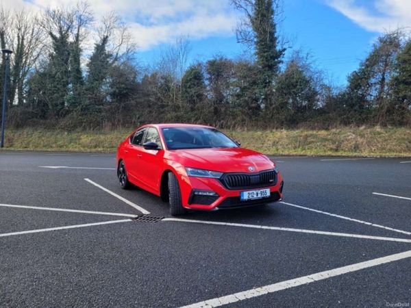 Skoda Octavia Saloon, Diesel, 2021, Red