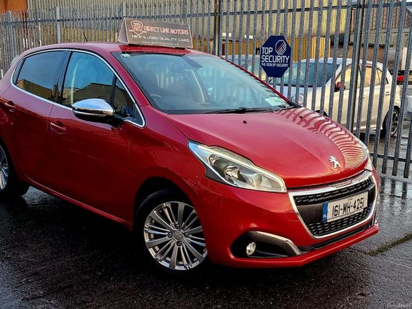 Peugeot 208 Hatchback, Petrol, 2016, Red