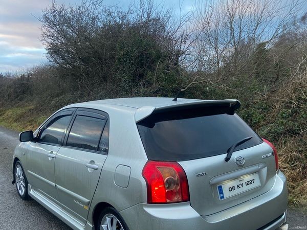 Toyota Corolla Hatchback, Petrol, 2005, Silver
