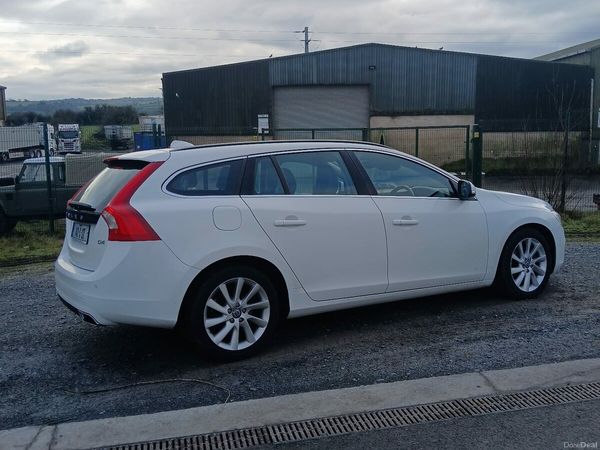 Volvo V60 Estate, Diesel, 2014, White