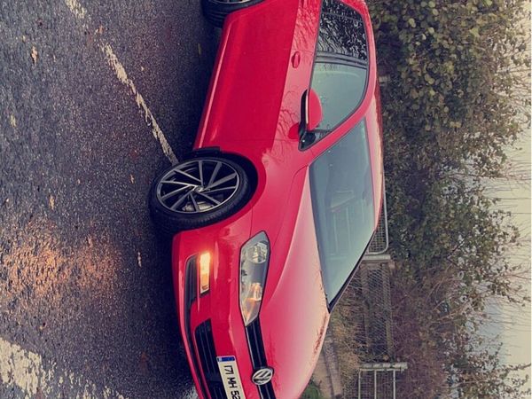 Volkswagen Golf Hatchback, Diesel, 2017, Red