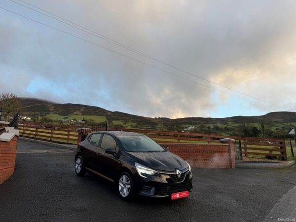 Renault Clio Hatchback, Petrol, 2020, Black