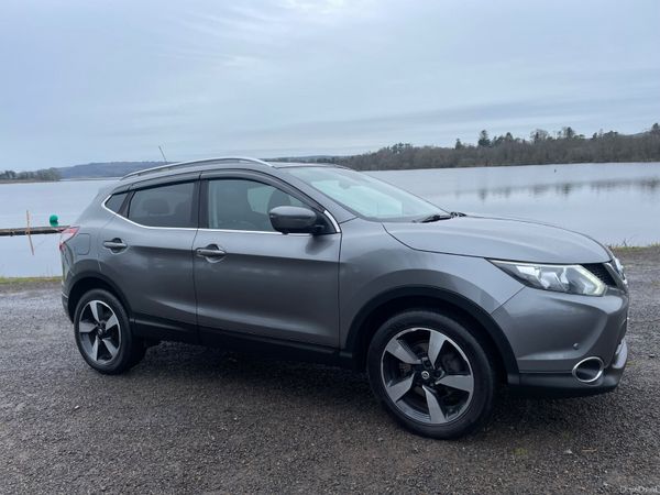 Nissan Qashqai Hatchback, Diesel, 2016, Grey