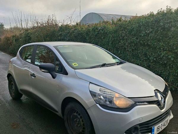 Renault Clio Hatchback, Petrol, 2015, Silver