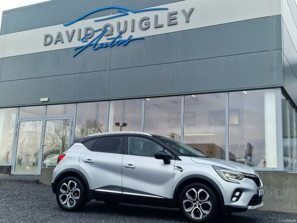 Renault Captur Hatchback, Petrol, 2022, Grey