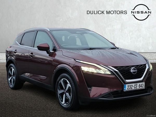 Nissan Qashqai MPV, Petrol, 2023, Red