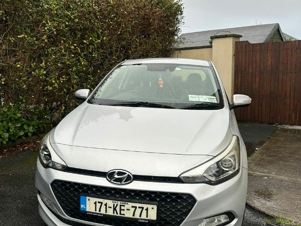 Hyundai i20 Hatchback, Petrol, 2017, Grey
