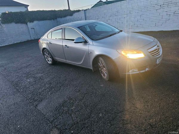 Opel Insignia Hatchback, Diesel, 2012, Silver