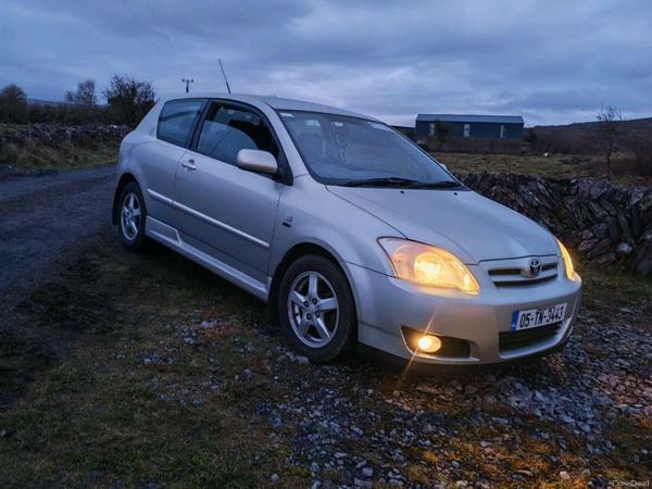 Toyota Corolla Hatchback, Petrol, 2005, Silver