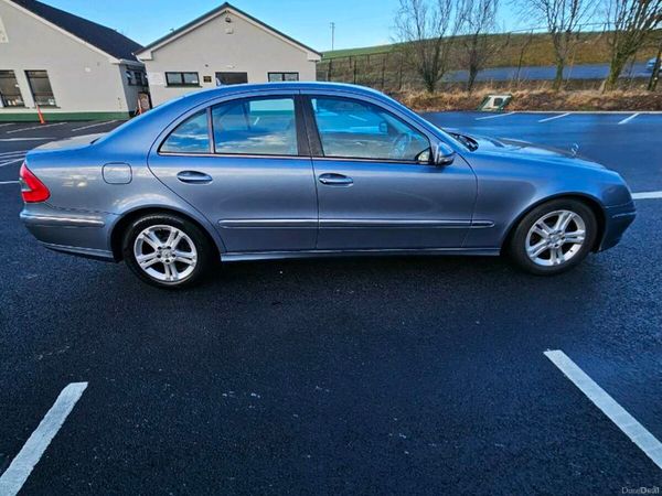 Mercedes-Benz E-Class Saloon, Diesel, 2007, Blue