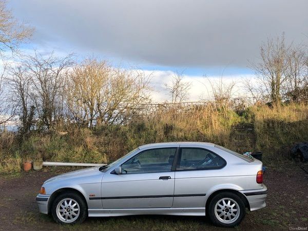 BMW 3-Series Hatchback, Petrol, 2000, Silver