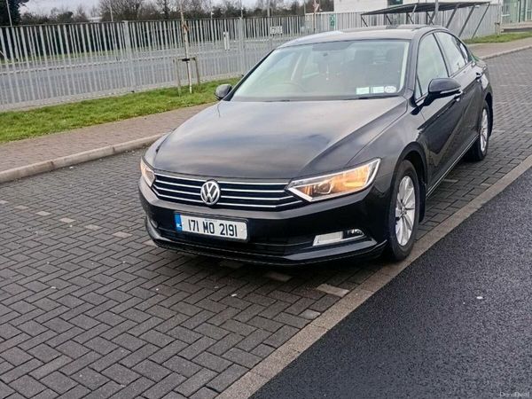 Volkswagen Passat Saloon, Diesel, 2017, Black