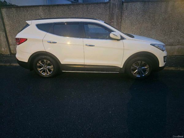 Hyundai Santa Fe SUV, Diesel, 2015, White