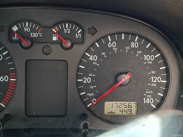 Volkswagen Golf Hatchback, Petrol, 2000, Silver