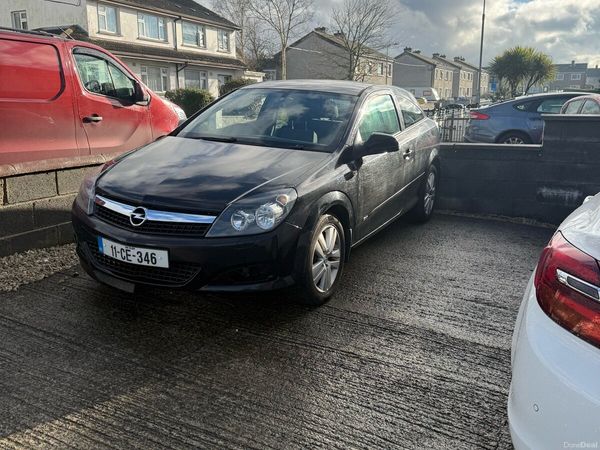 Opel Astra Hatchback, Diesel, 2011, Black