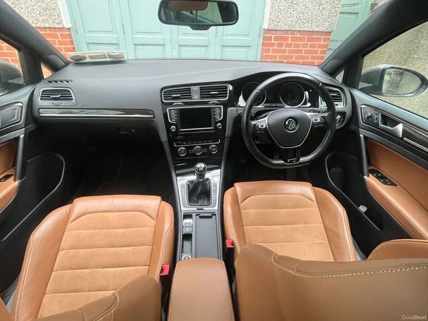 Volkswagen Golf Hatchback, Petrol, 2016, Brown