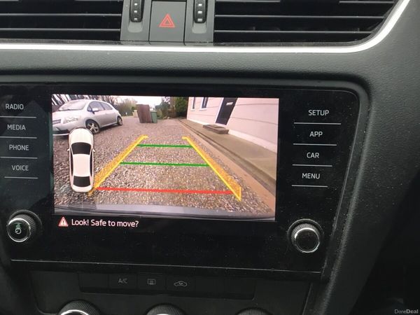 Skoda Octavia Saloon, Diesel, 2019, Grey