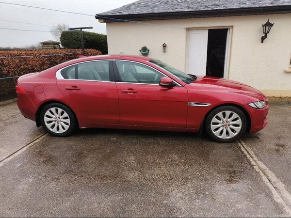 Jaguar XE Saloon, Diesel, 2015, Red