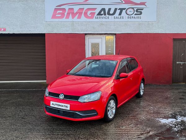 Volkswagen Polo Hatchback, Petrol, 2014, Red