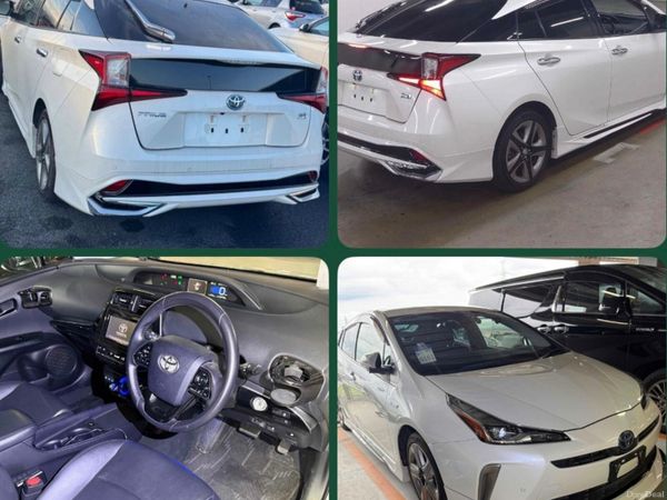 Toyota Prius Saloon, Petrol Hybrid, 2019, White