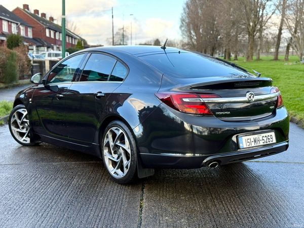 Vauxhall Insignia Hatchback, Diesel, 2015, Black