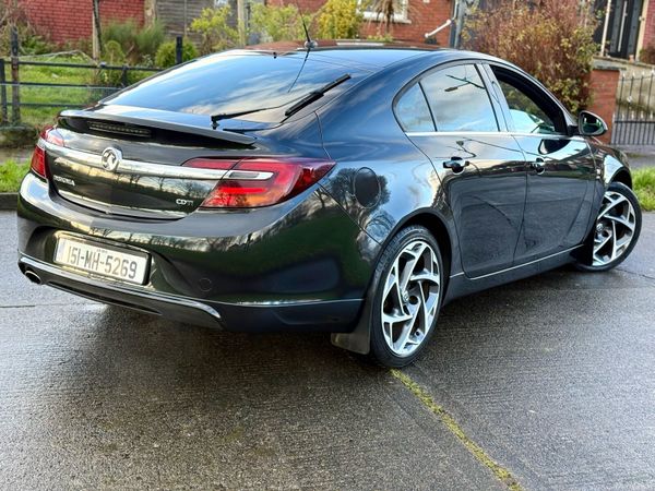 Vauxhall Insignia Hatchback, Diesel, 2015, Black