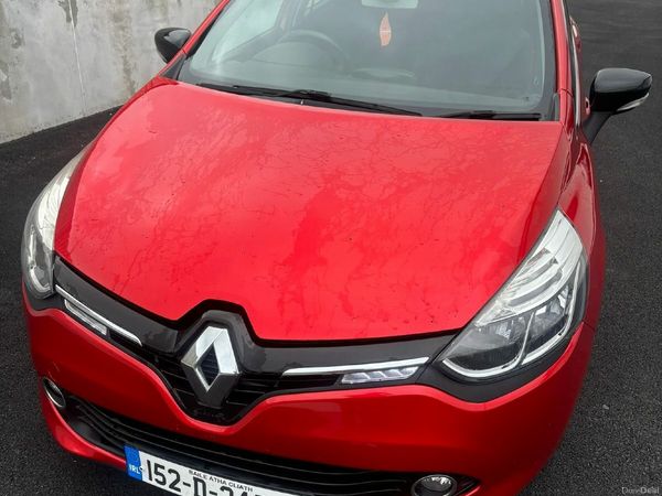 Renault Clio Hatchback, Diesel, 2015, Red