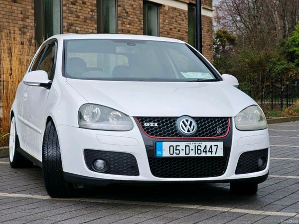 Volkswagen Golf Hatchback, Petrol, 2005, White