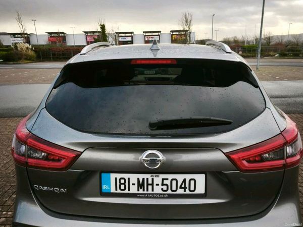 Nissan Qashqai Hatchback, Petrol, 2018, Grey