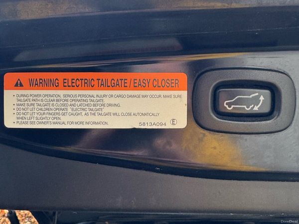 Mitsubishi Outlander SUV, Petrol Plug-in Hybrid, 2016, Black