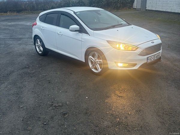 Ford Focus Hatchback, Petrol, 2016, White
