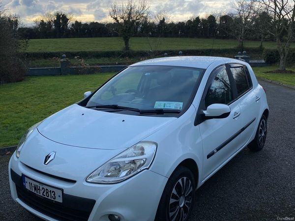 Renault Clio Hatchback, Ethanol Petrol, 2011, White
