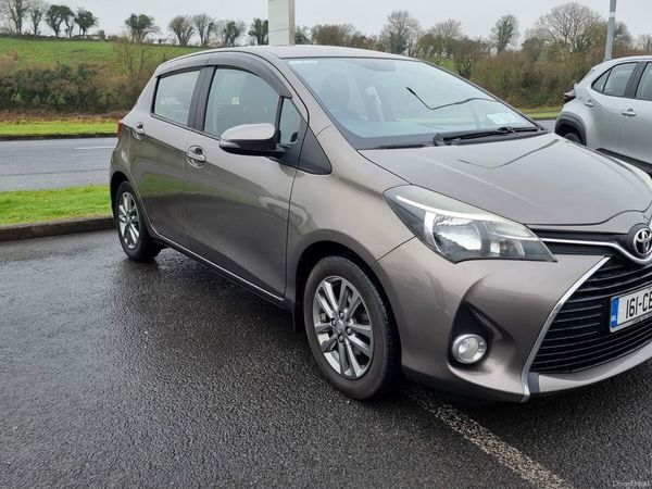 Toyota Yaris Hatchback, Diesel, 2016, Grey