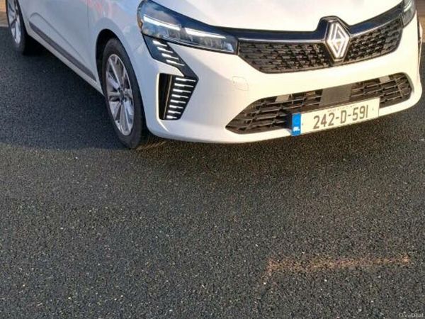 Renault Clio Hatchback, Petrol, 2024, White