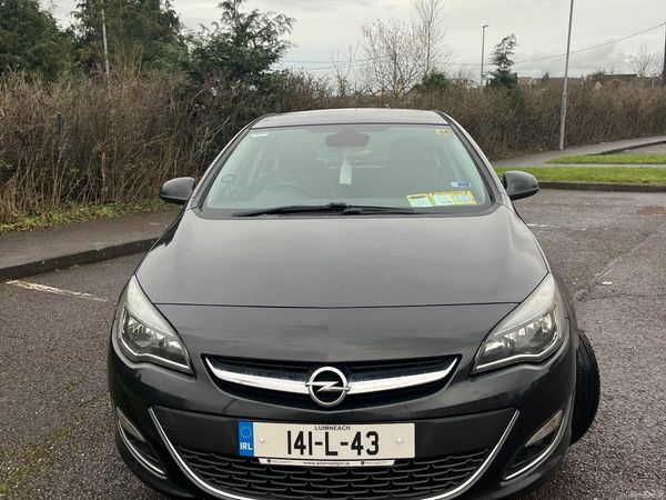 Opel Astra Saloon, Diesel, 2014, Black