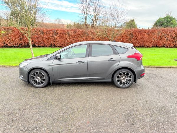 Ford Focus Hatchback, Diesel, 2016, Grey
