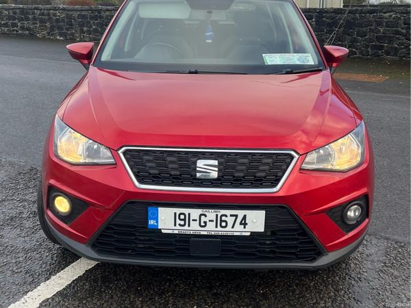 SEAT Arona SUV, Diesel, 2019, Red