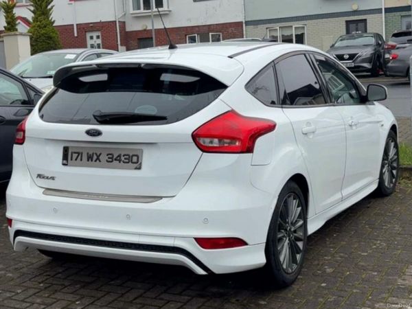 Ford Focus Hatchback, Diesel, 2017, White