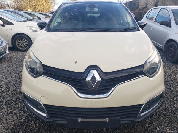Renault Captur SUV, Petrol, 2015, Beige