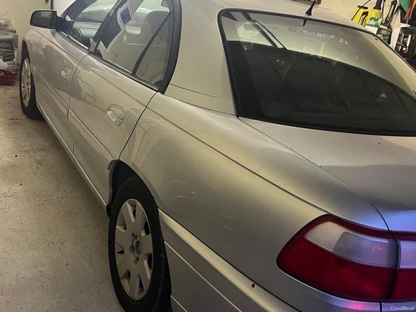 Vauxhall Omega Saloon, Petrol, 2002, Silver